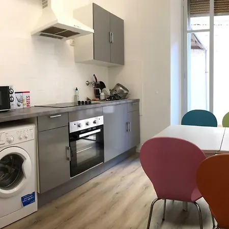 Cosy & Central 1 Bdr - 5 Min Walking To The Palais Apartment